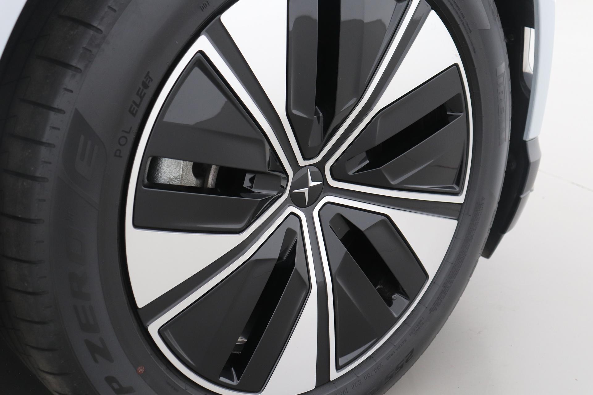 Polestar 4