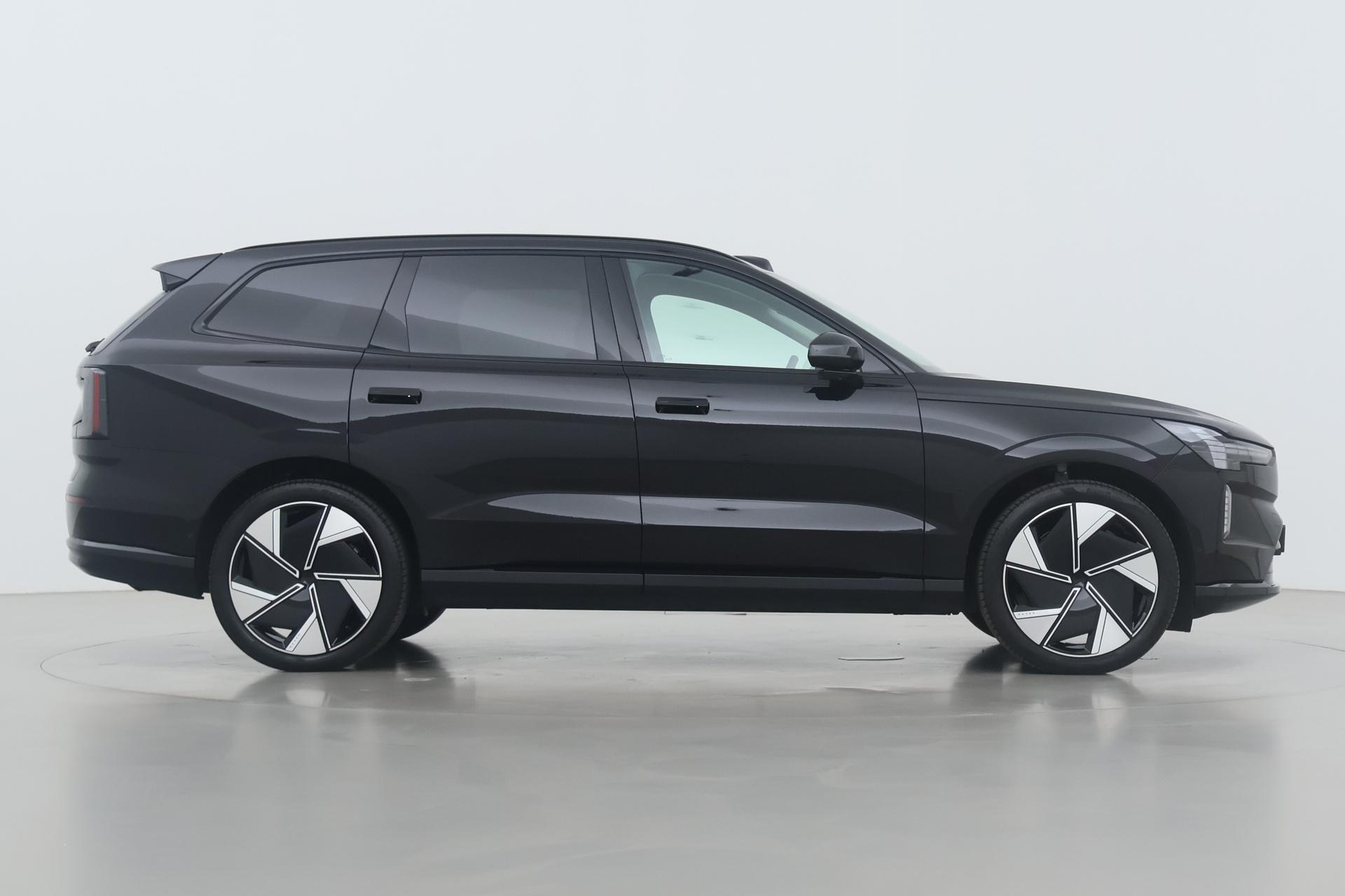 Volvo EX90