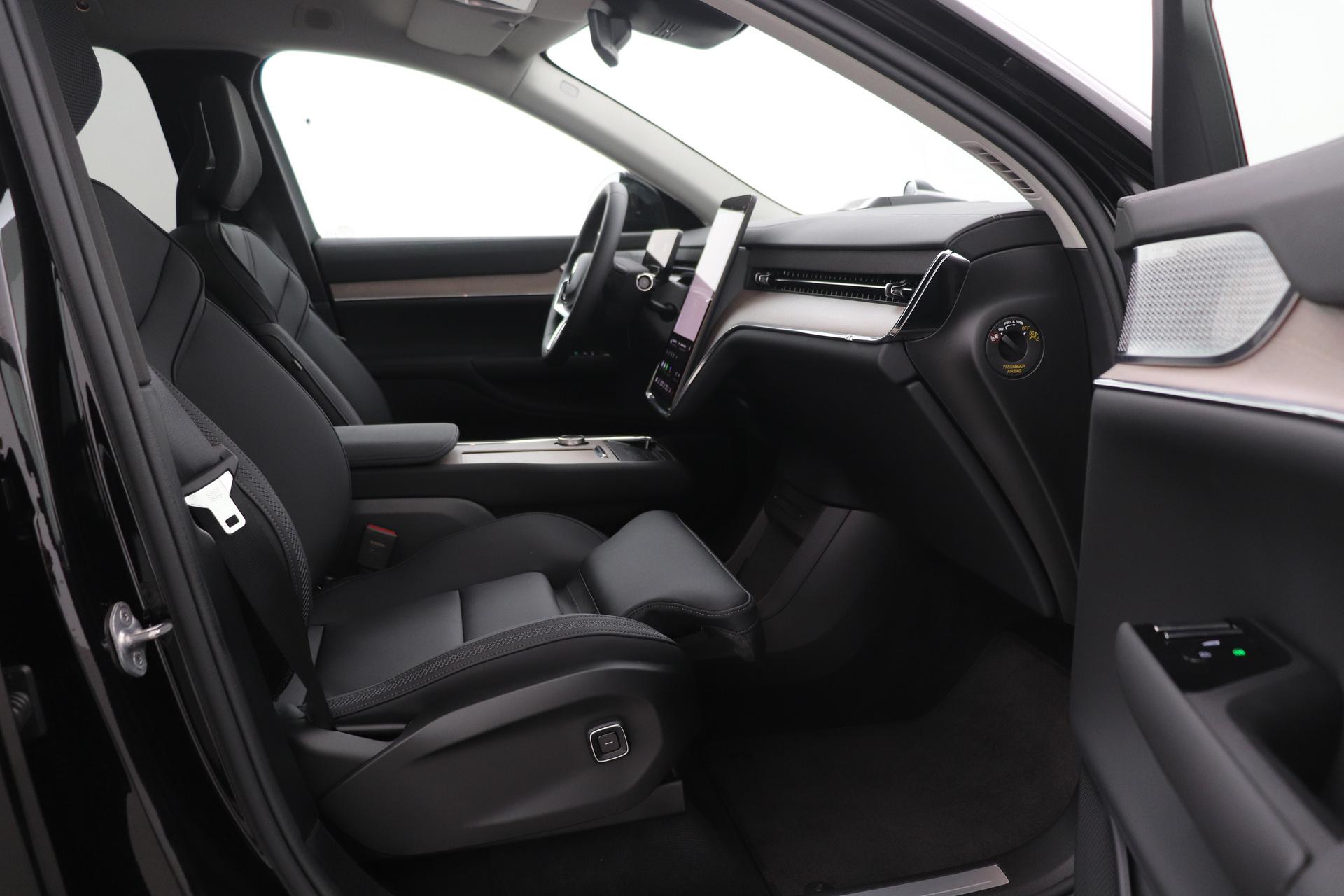 Volvo EX90