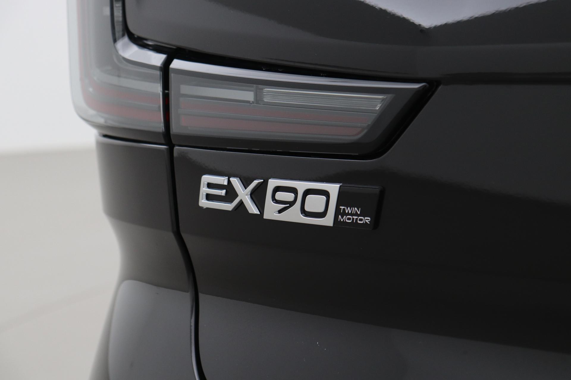 Volvo EX90