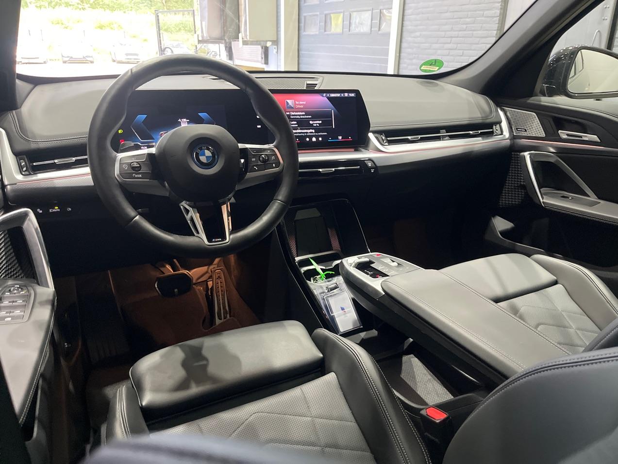 BMW iX1