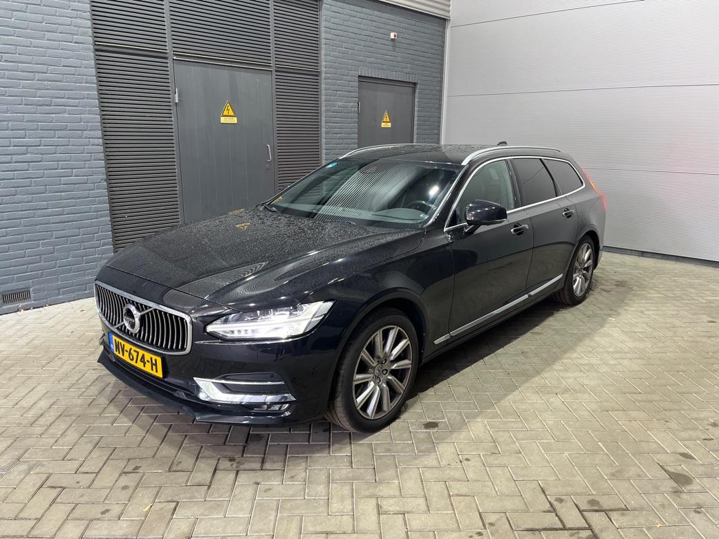 Volvo V90