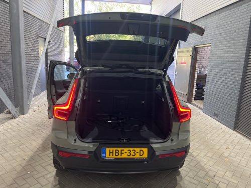 Volvo EX40