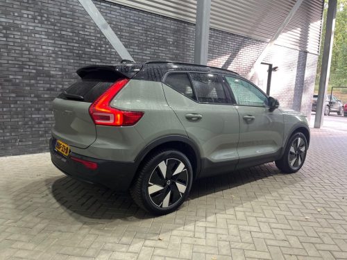 Volvo EX40