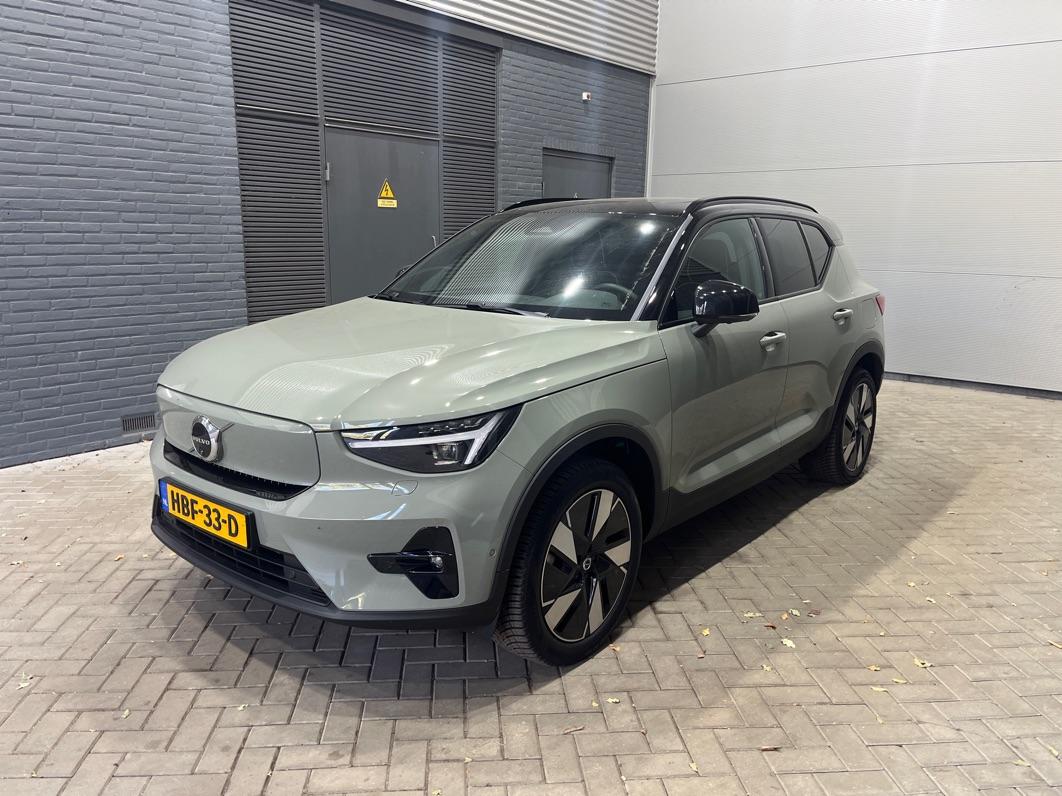 Volvo EX40