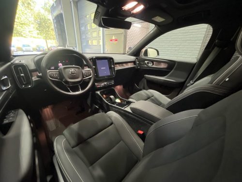 Volvo EX40