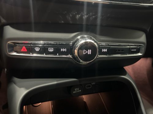Volvo EX40