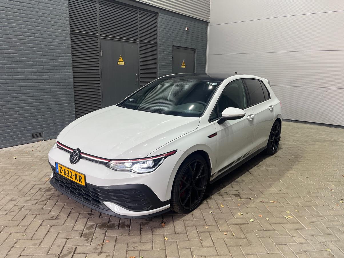 Volkswagen GOLF 8 GTI