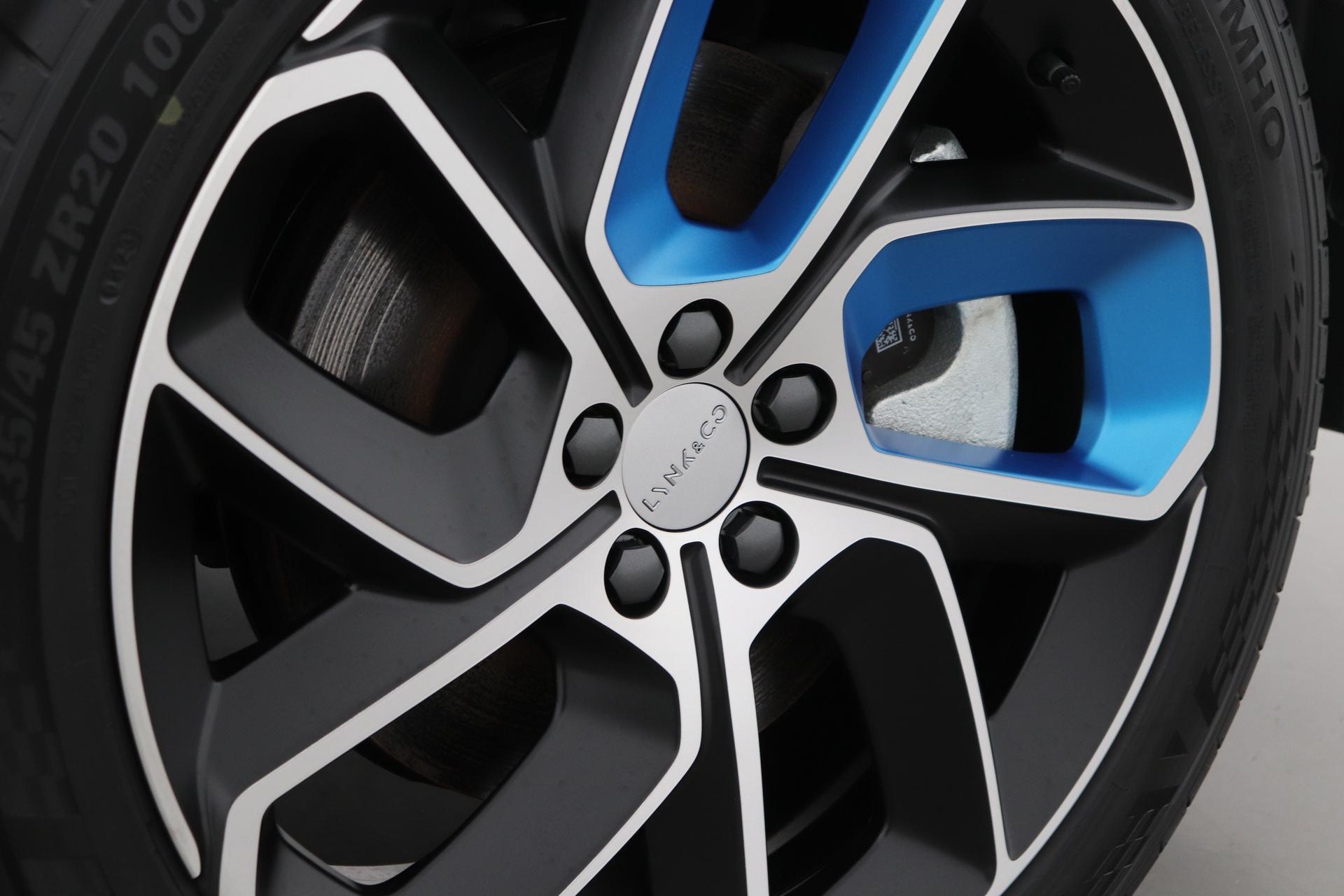 Lynk & Co 01