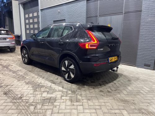 Volvo EX40