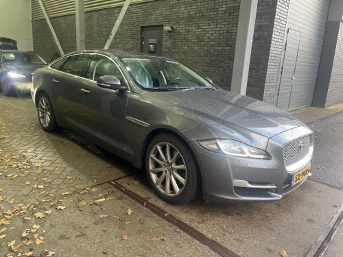 Jaguar XJ