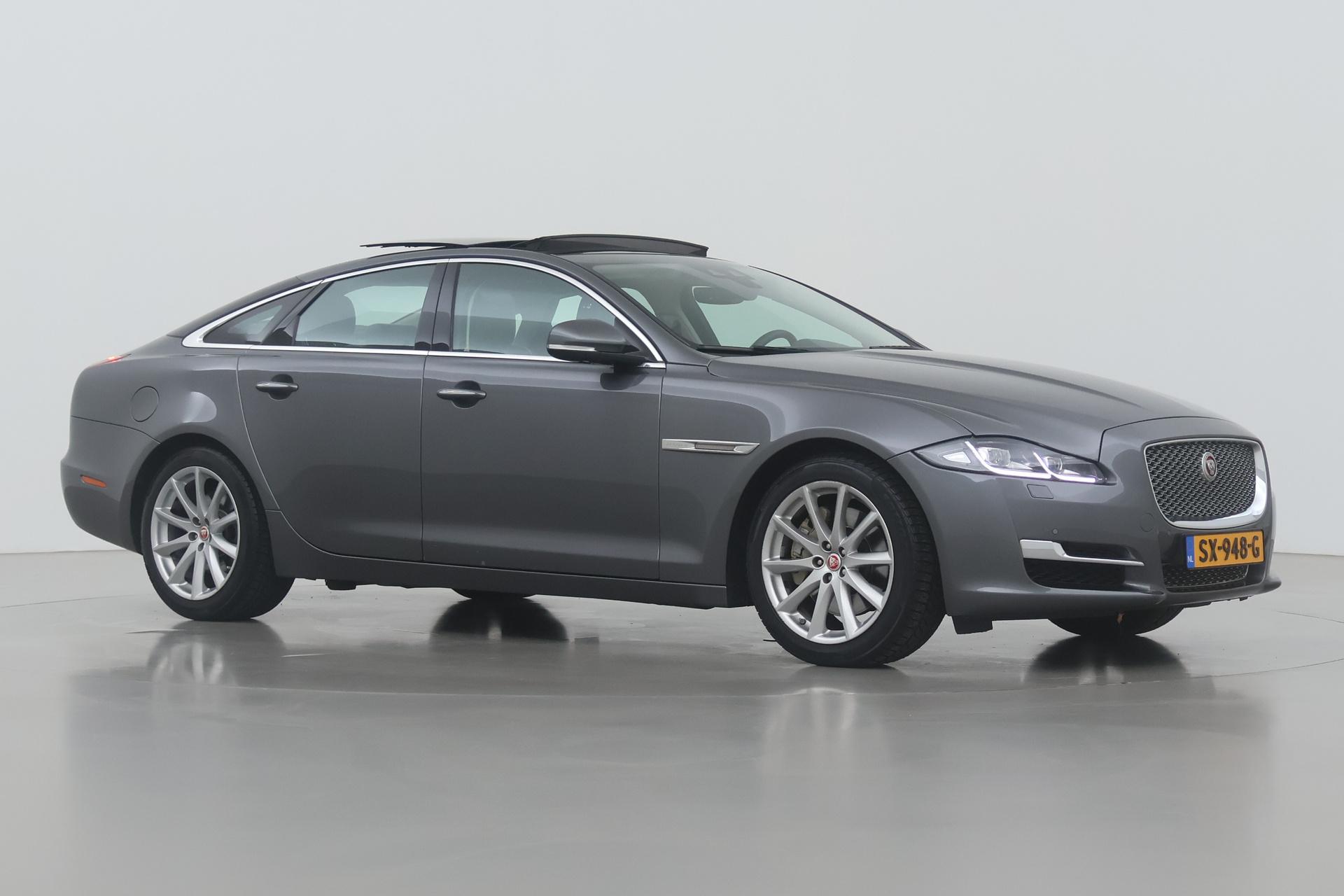 Jaguar XJ