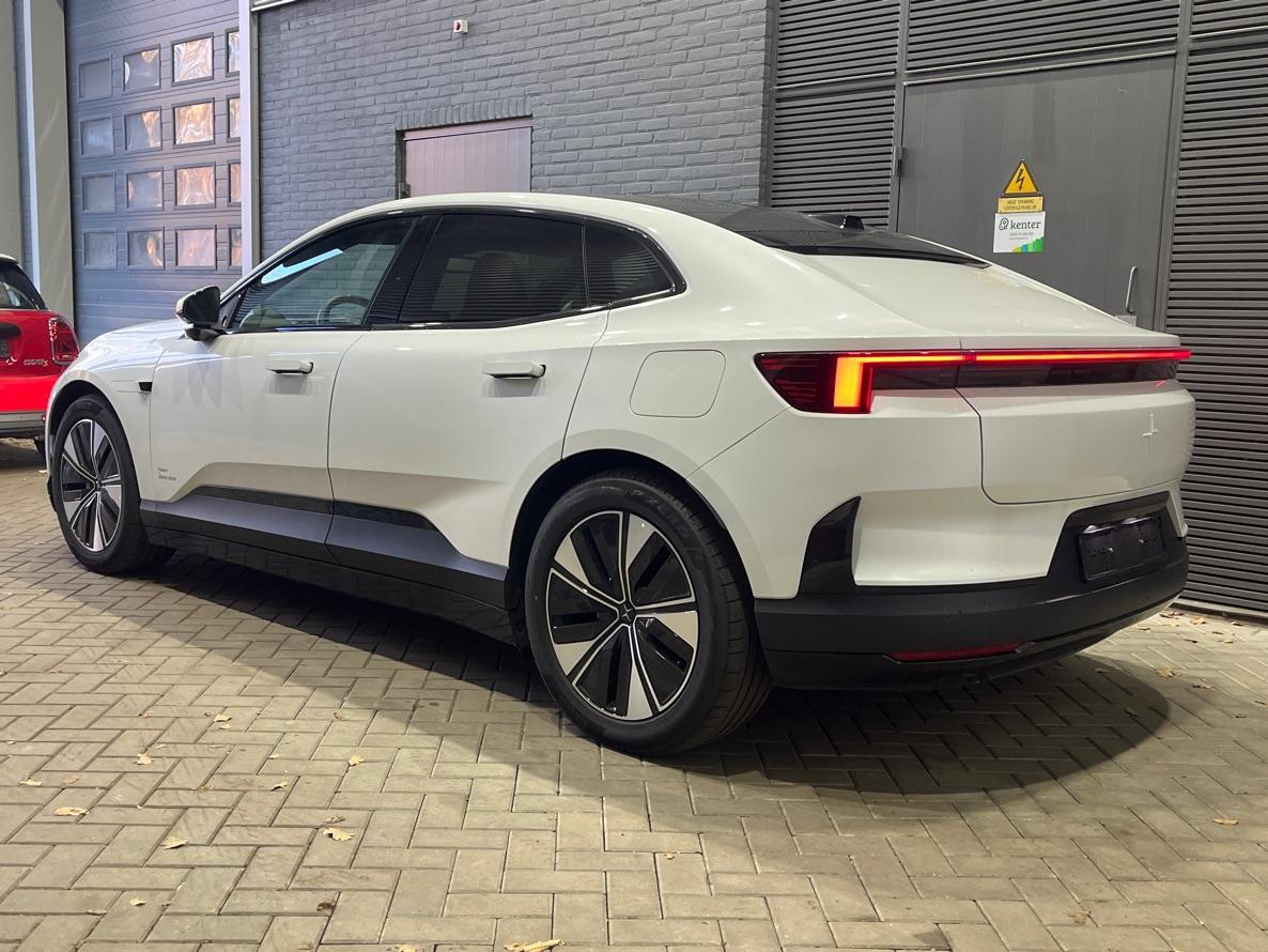 Polestar 4