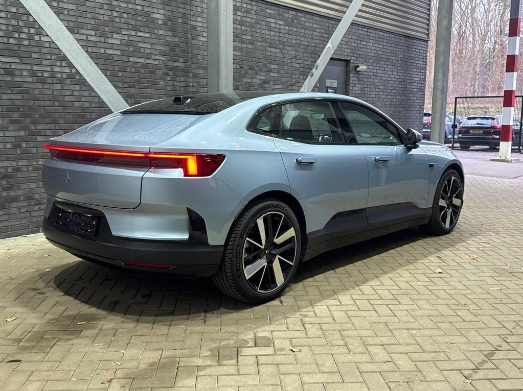 Polestar 4