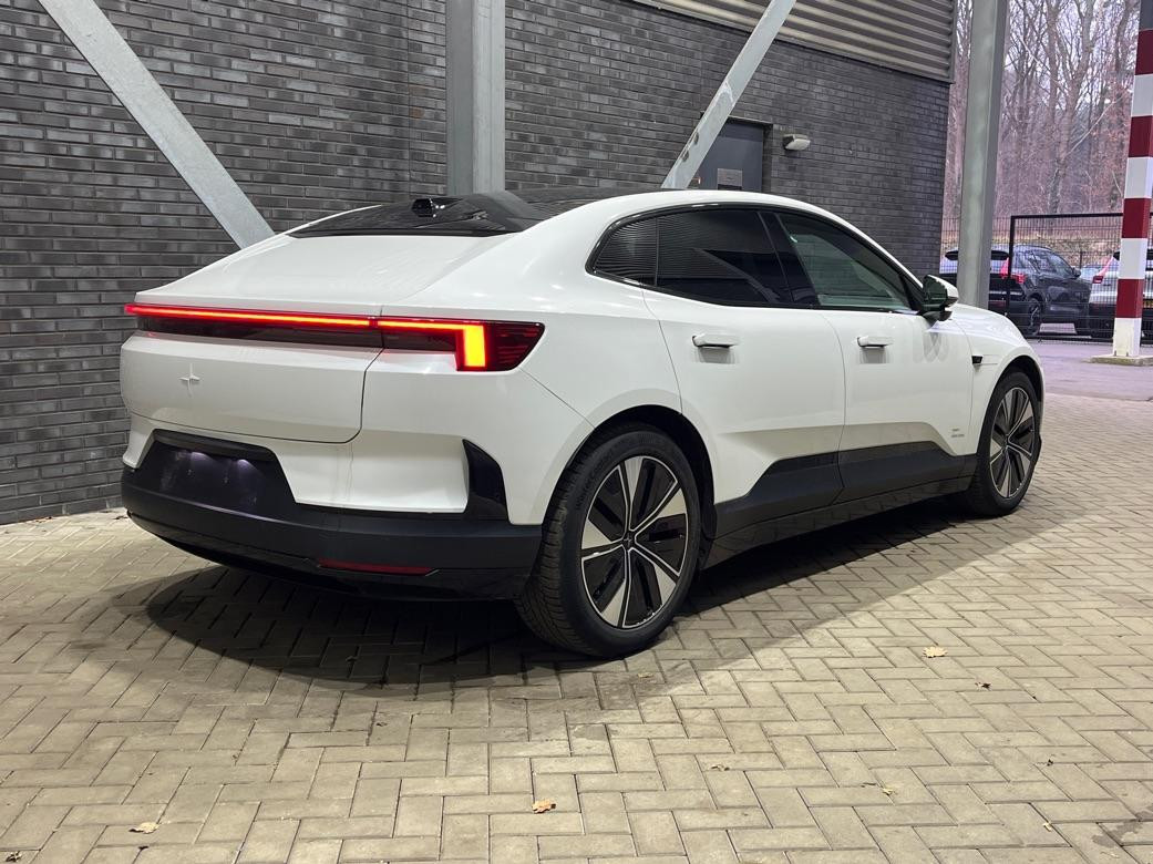 Polestar 4