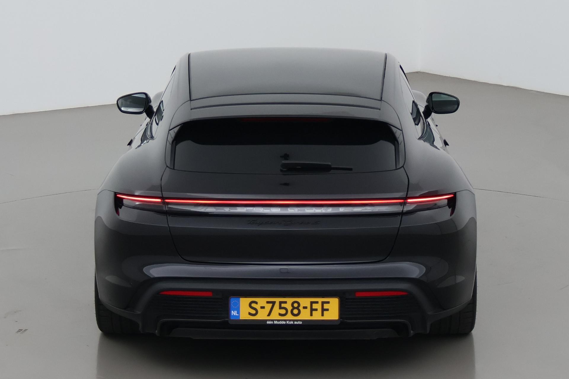 Porsche Taycan Sport Turismo