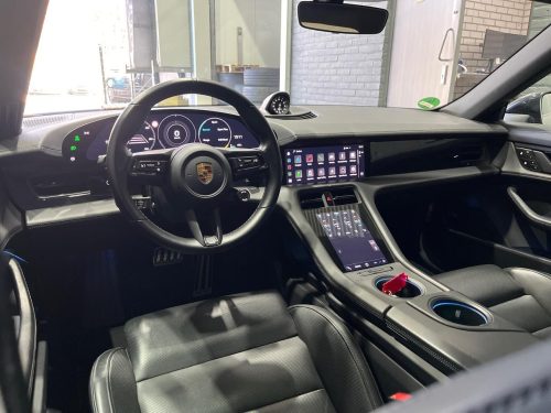 Porsche Taycan Cross Turismo