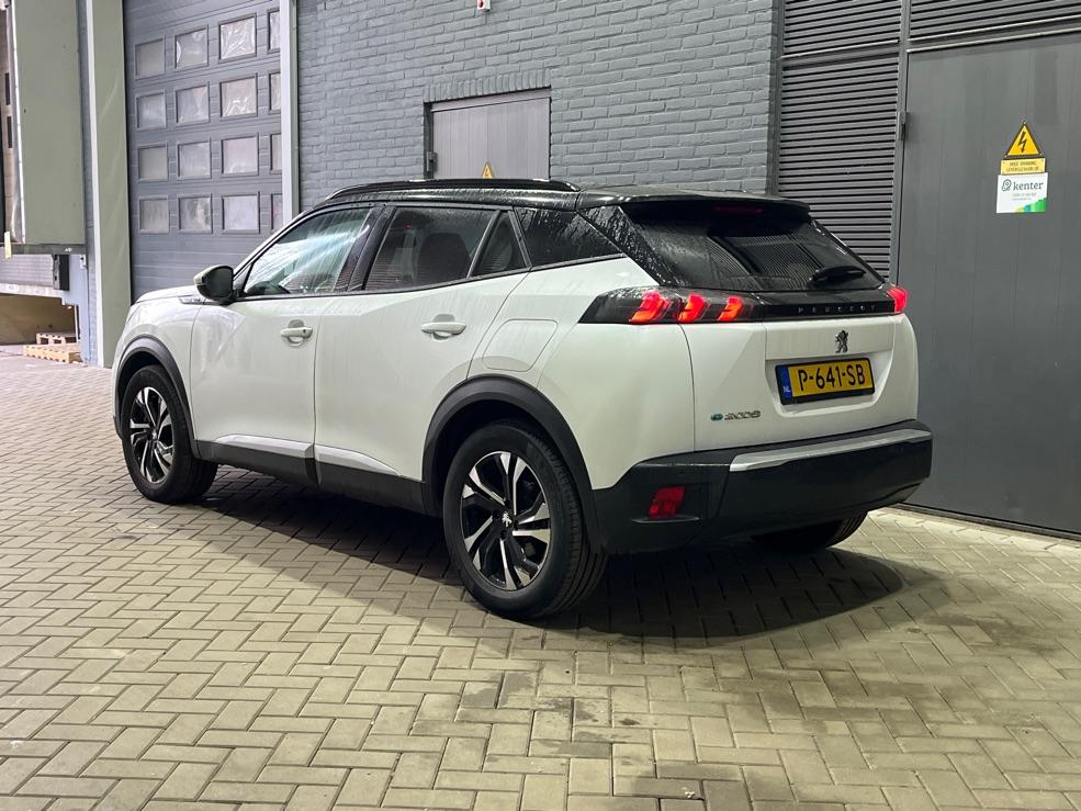 Peugeot e-2008