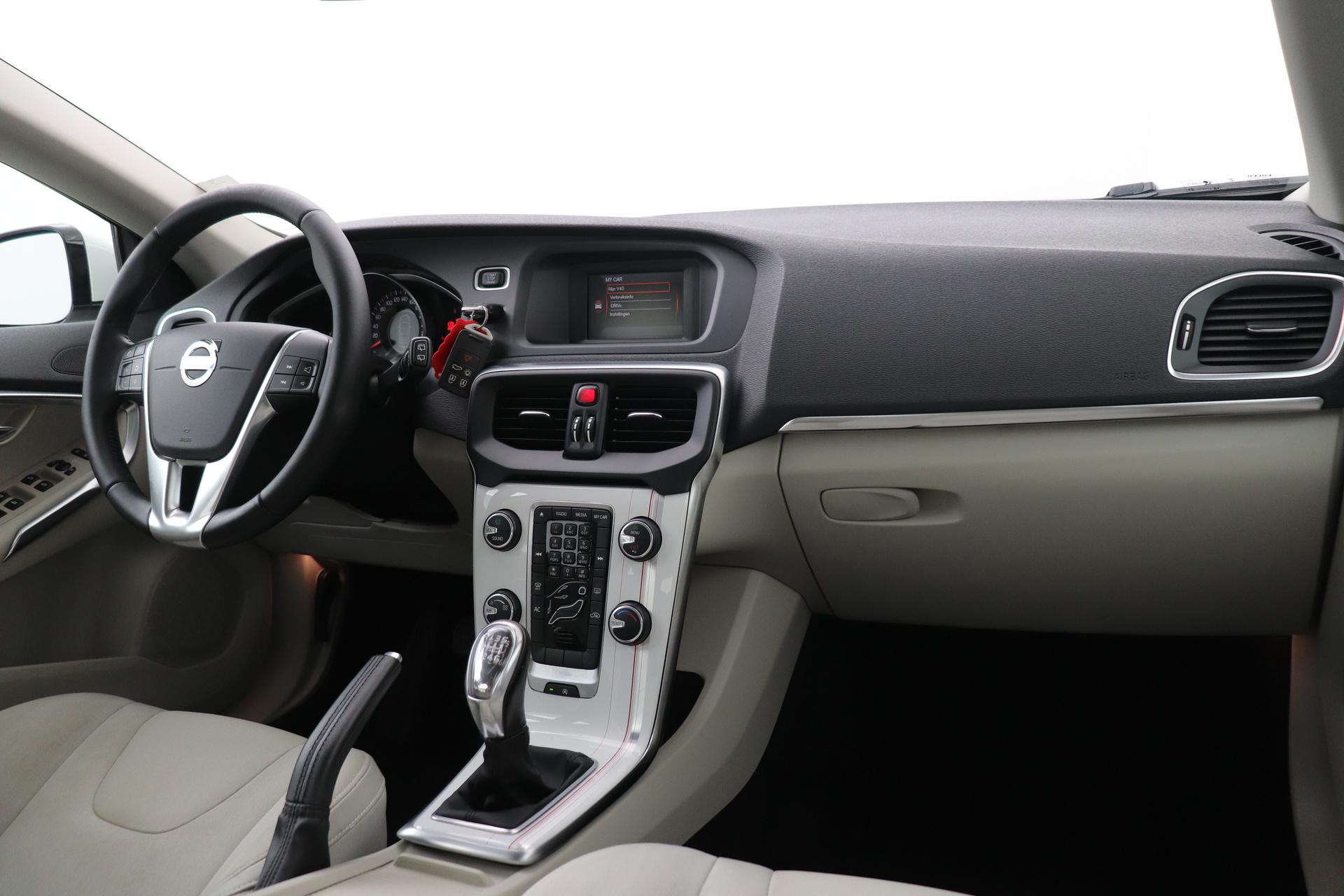 Volvo V40