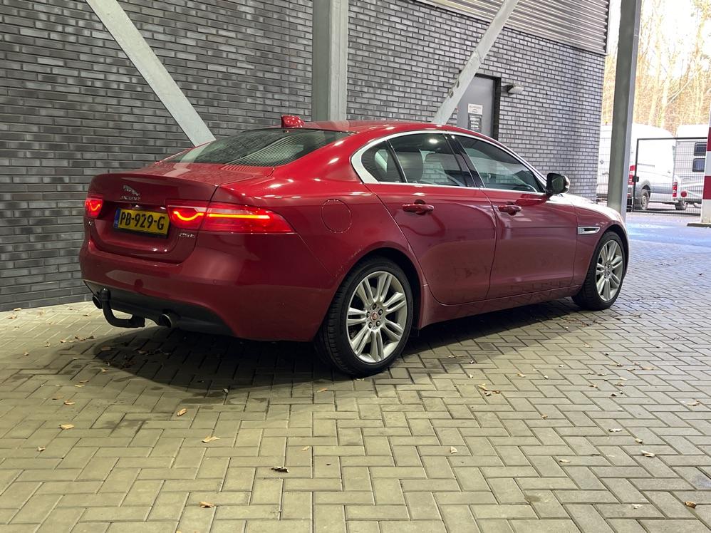 Jaguar XE