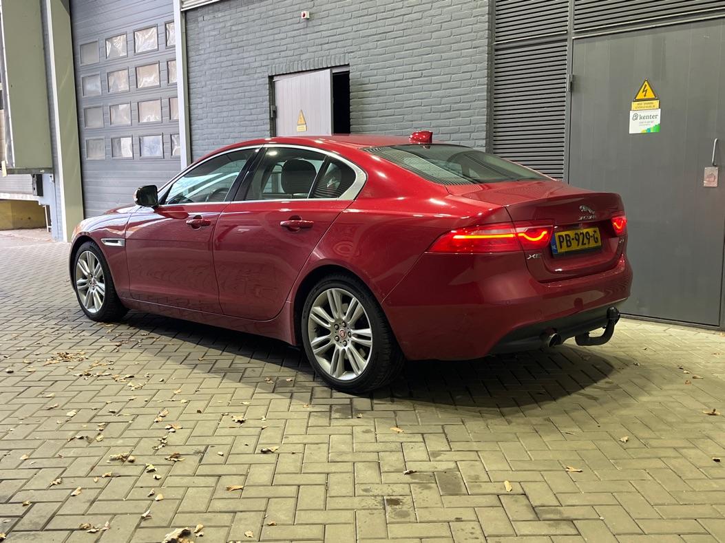 Jaguar XE