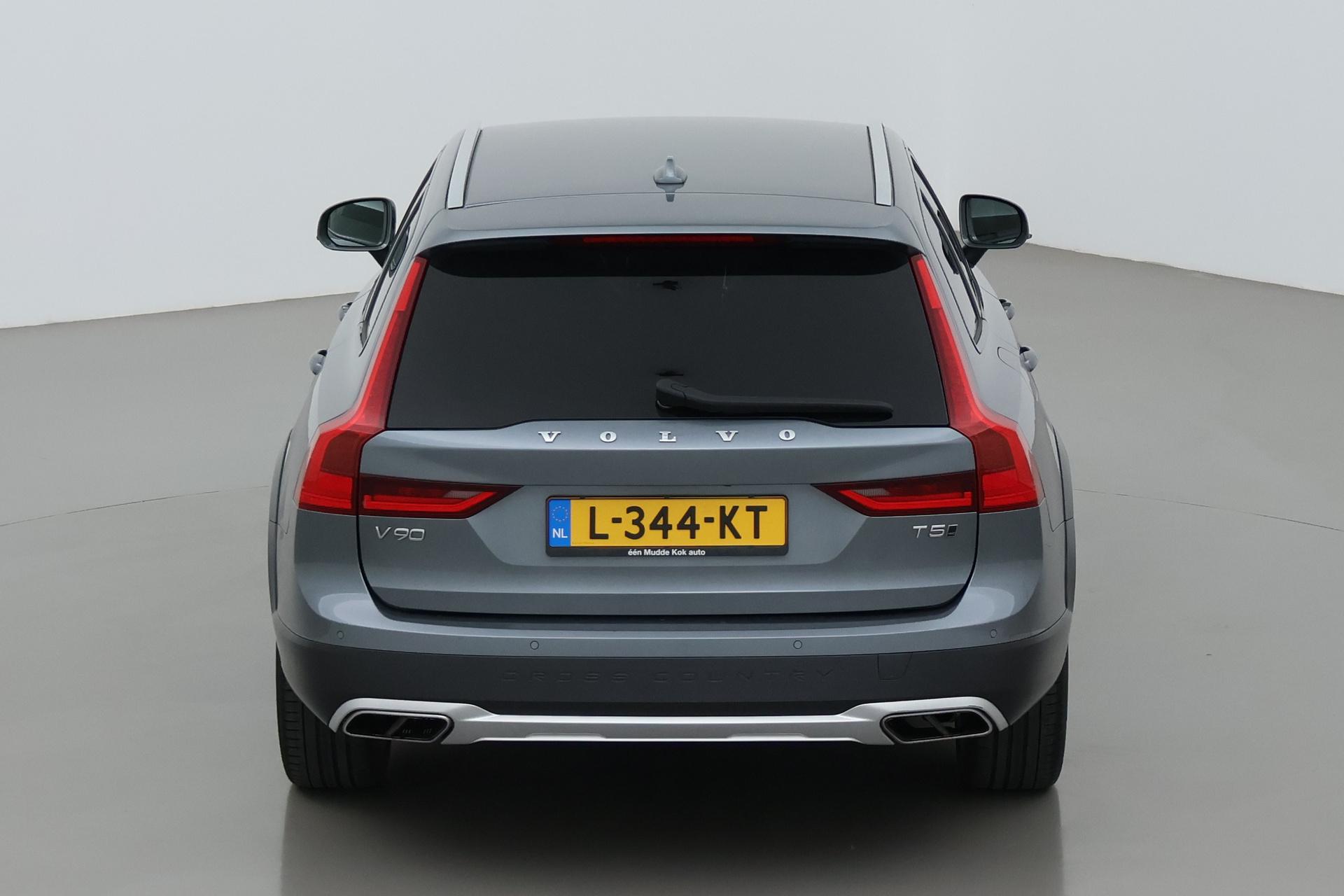Volvo V90