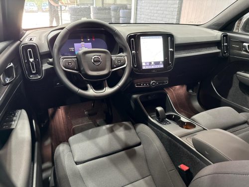 Volvo EX40