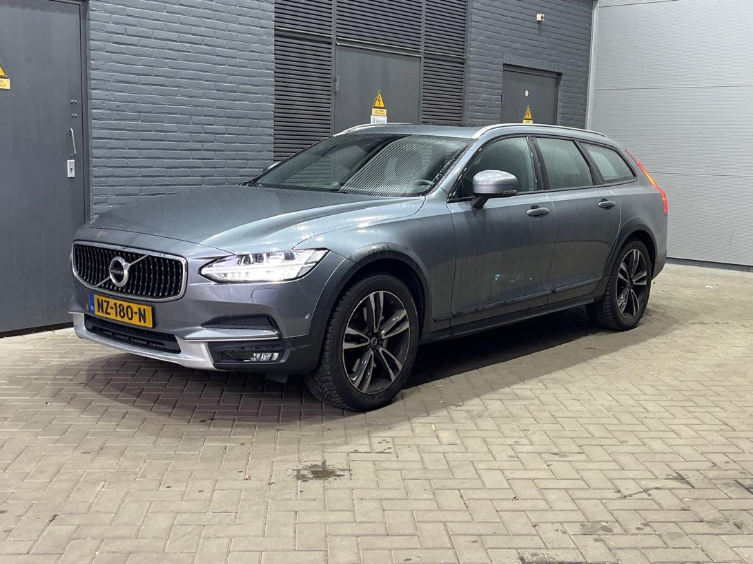 Volvo V90