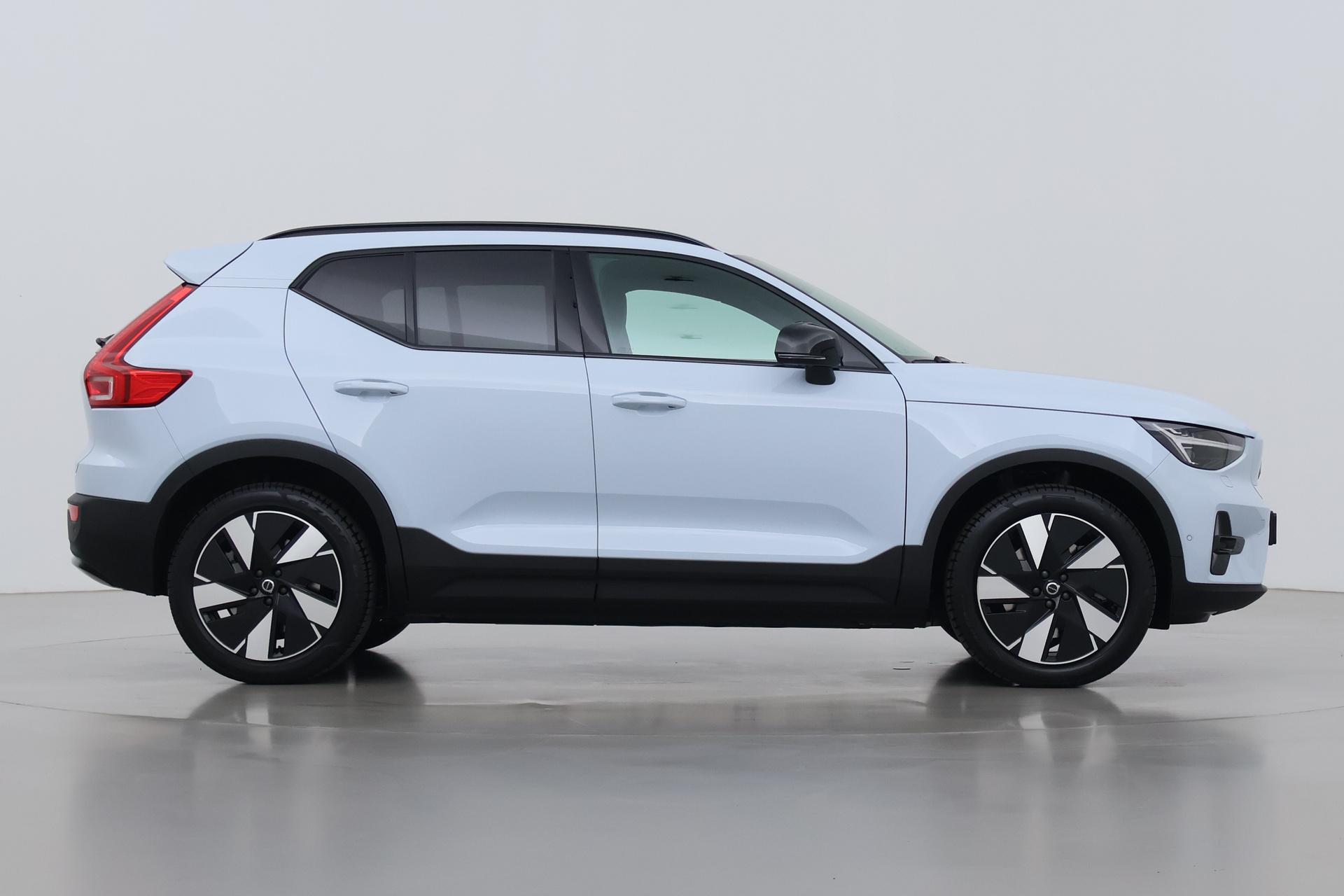Volvo EX40