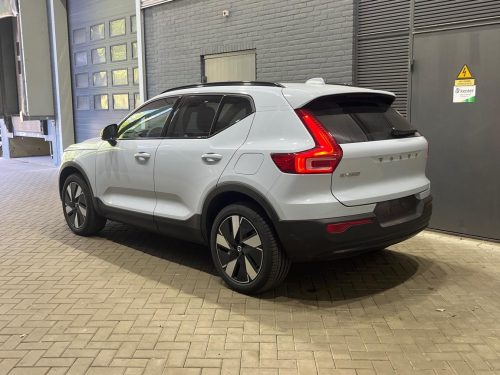 Volvo EX40