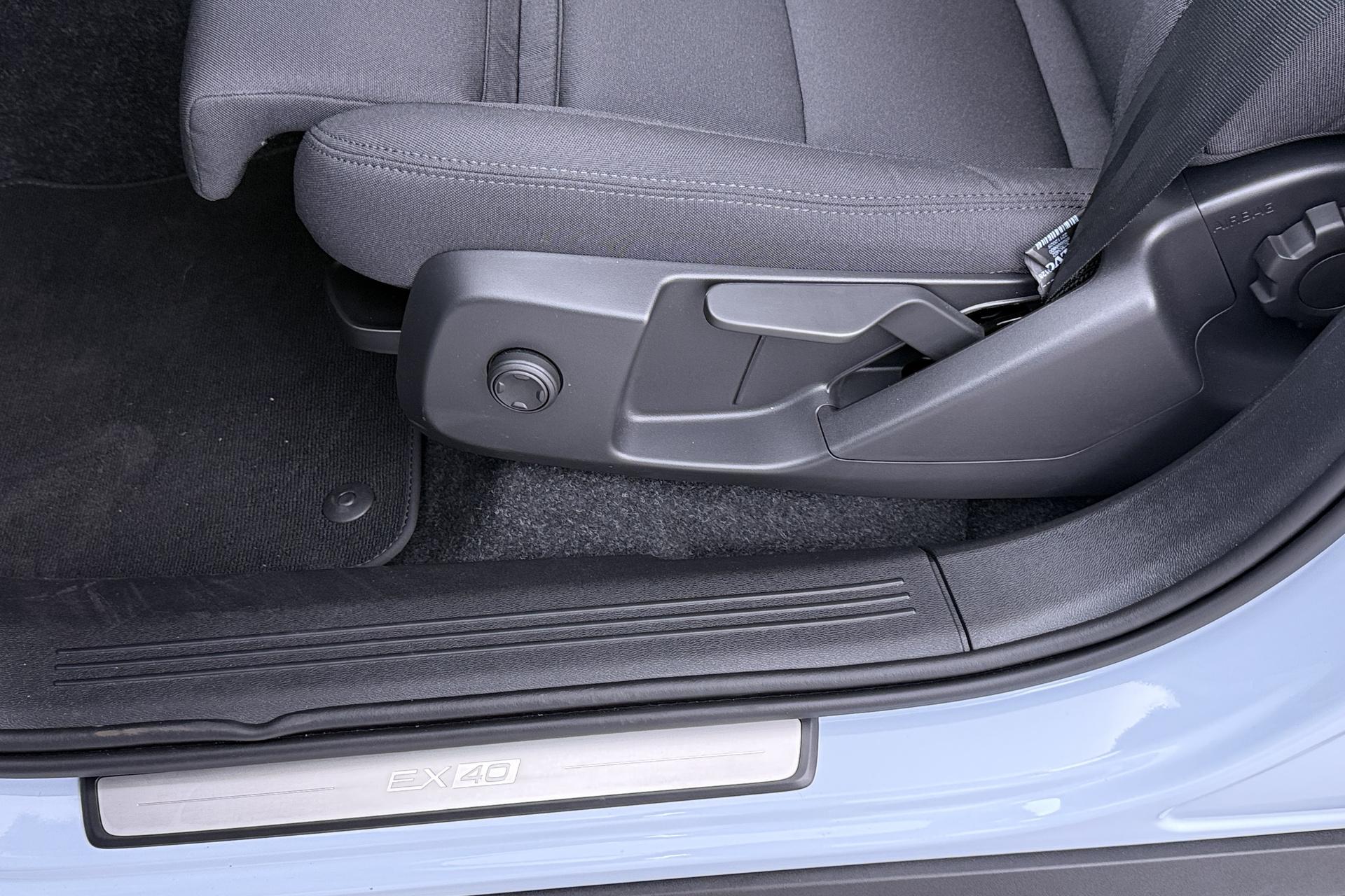 Volvo EX40