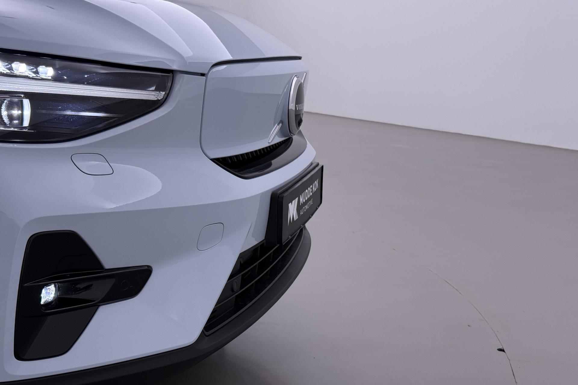 Volvo EX40