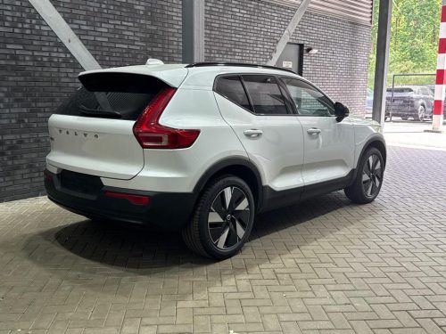 Volvo EX40