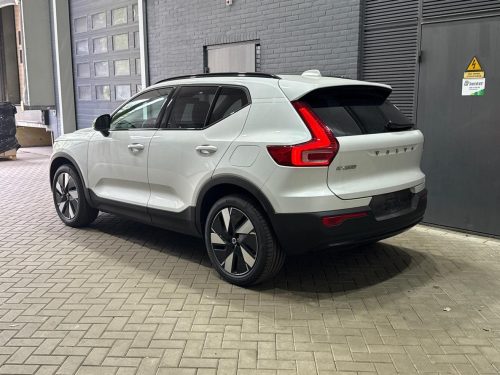 Volvo EX40