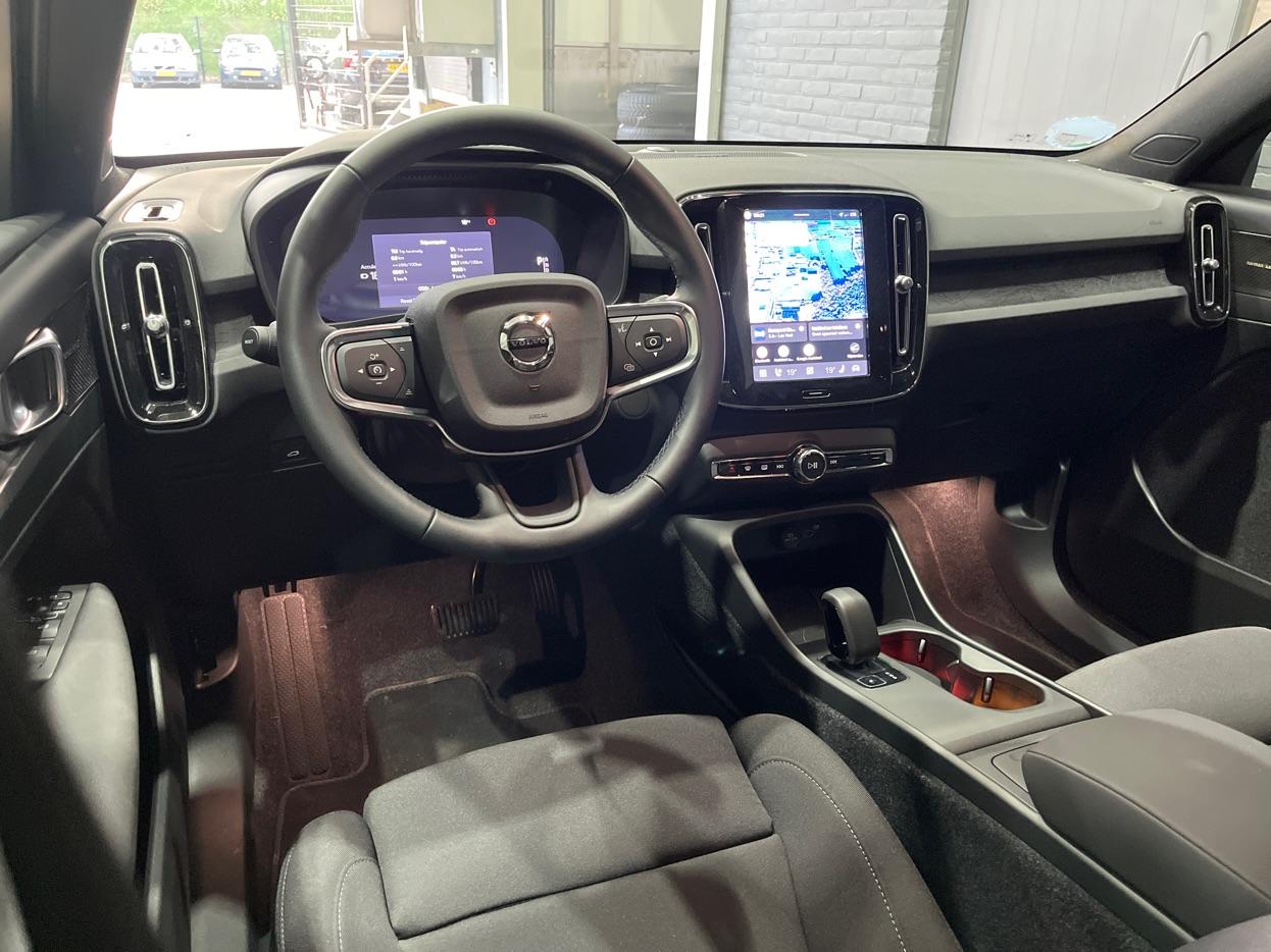Volvo EX40
