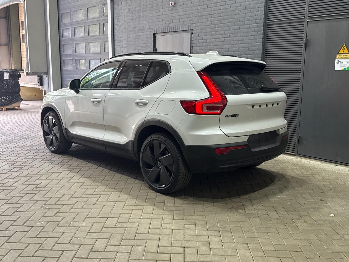 Volvo EX40