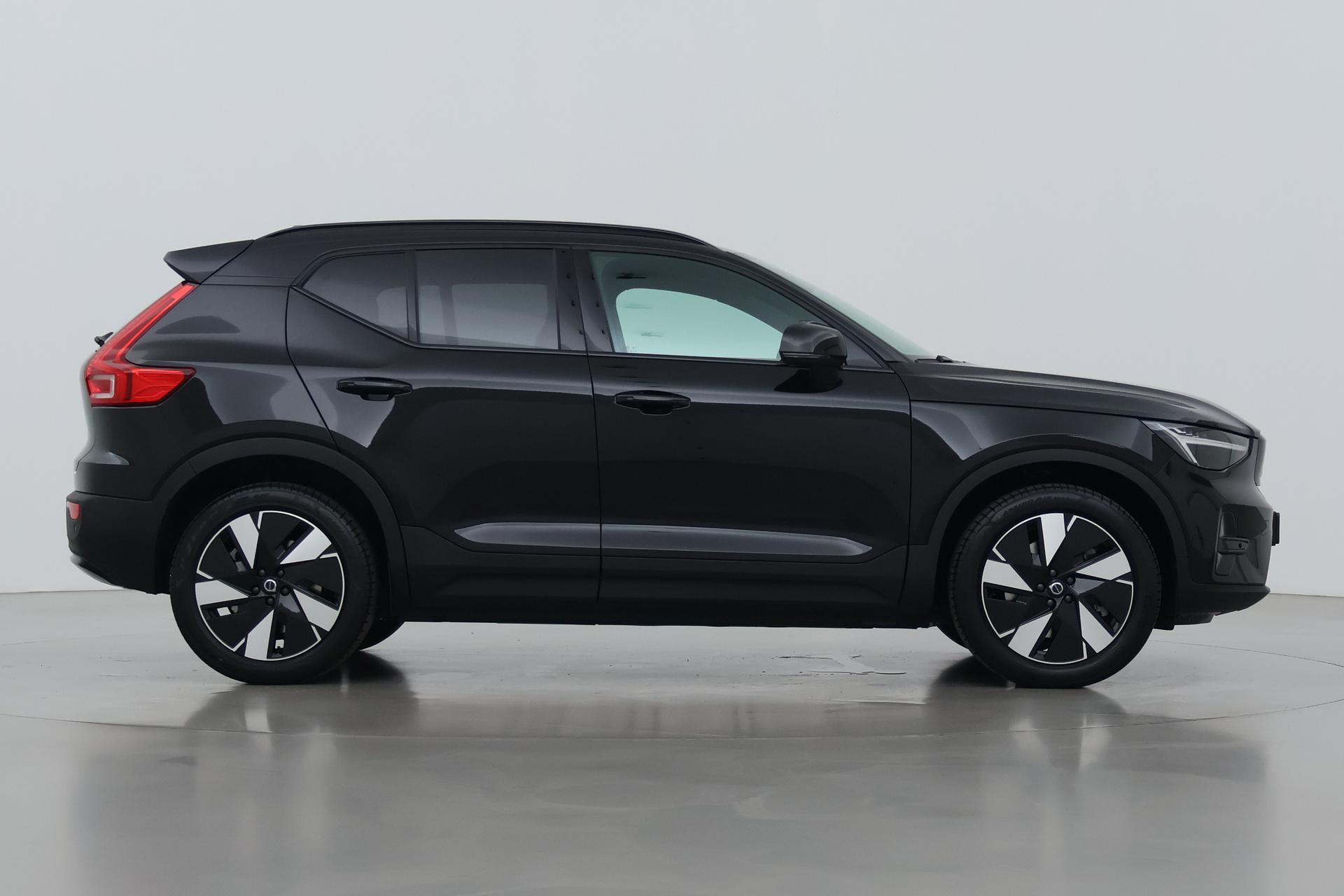 Volvo EX40