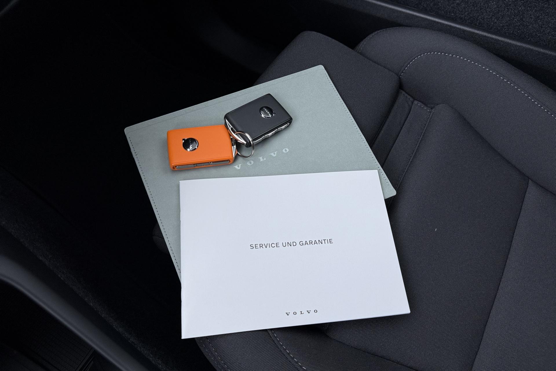 Volvo EX40