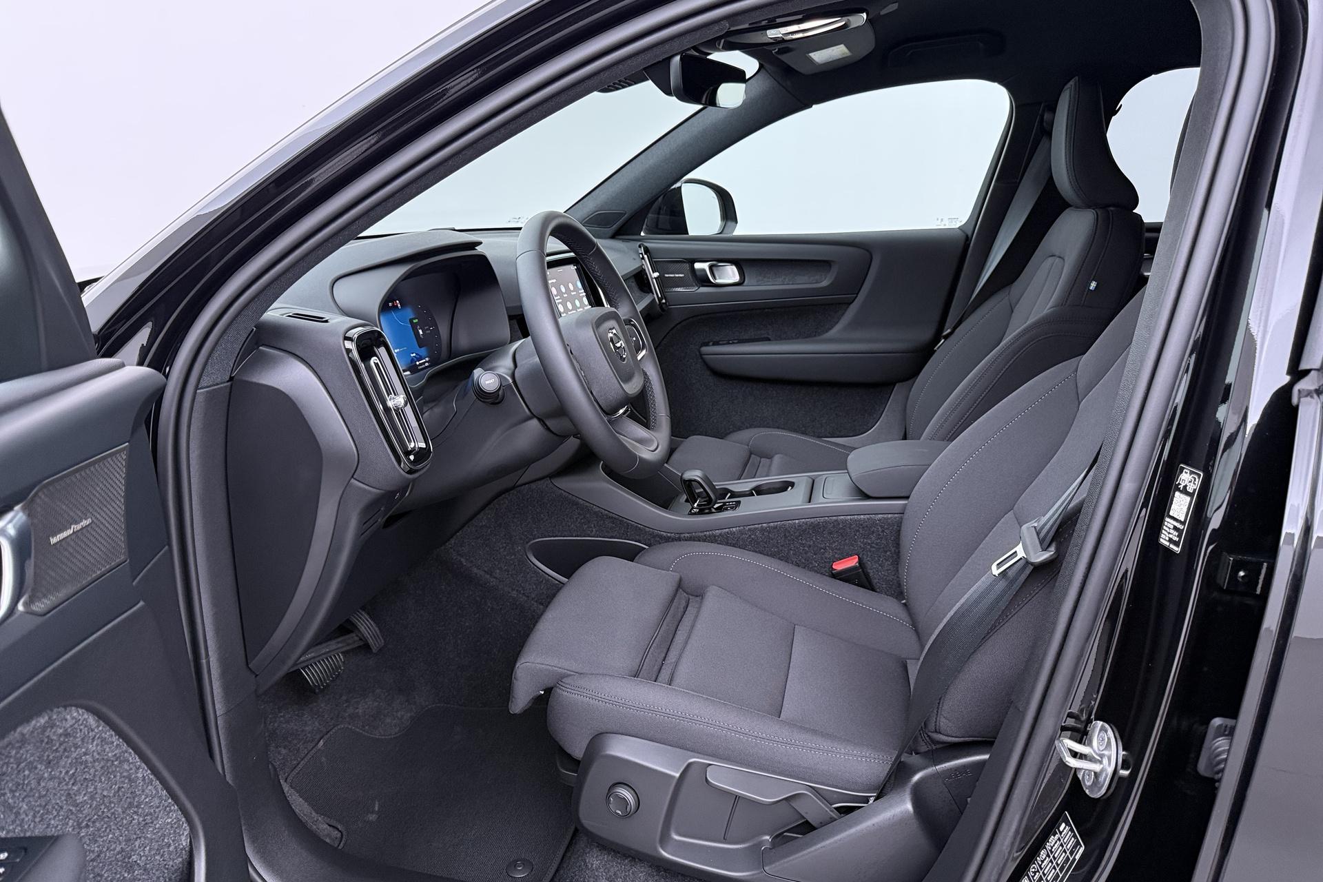 Volvo EX40