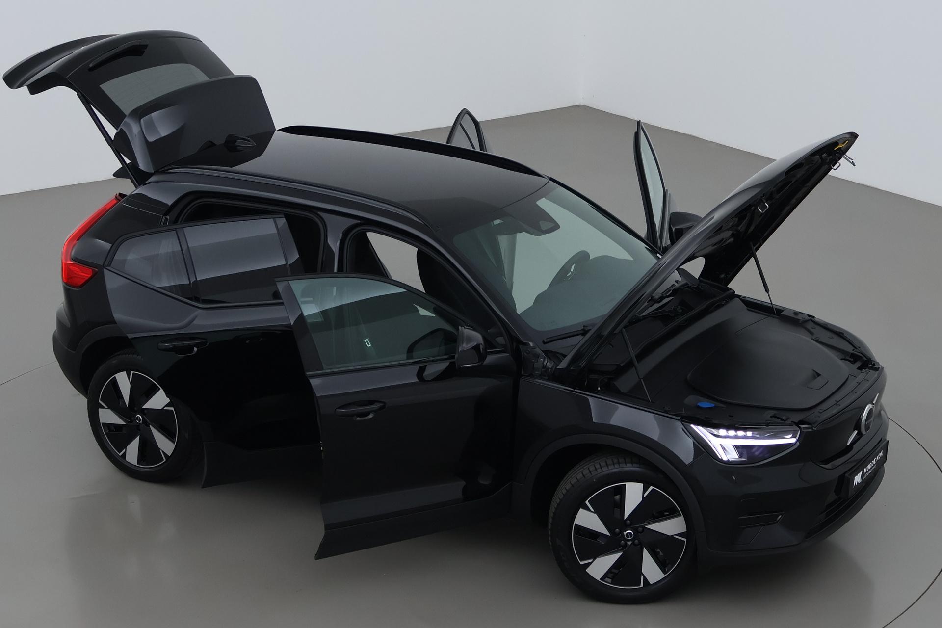 Volvo EX40