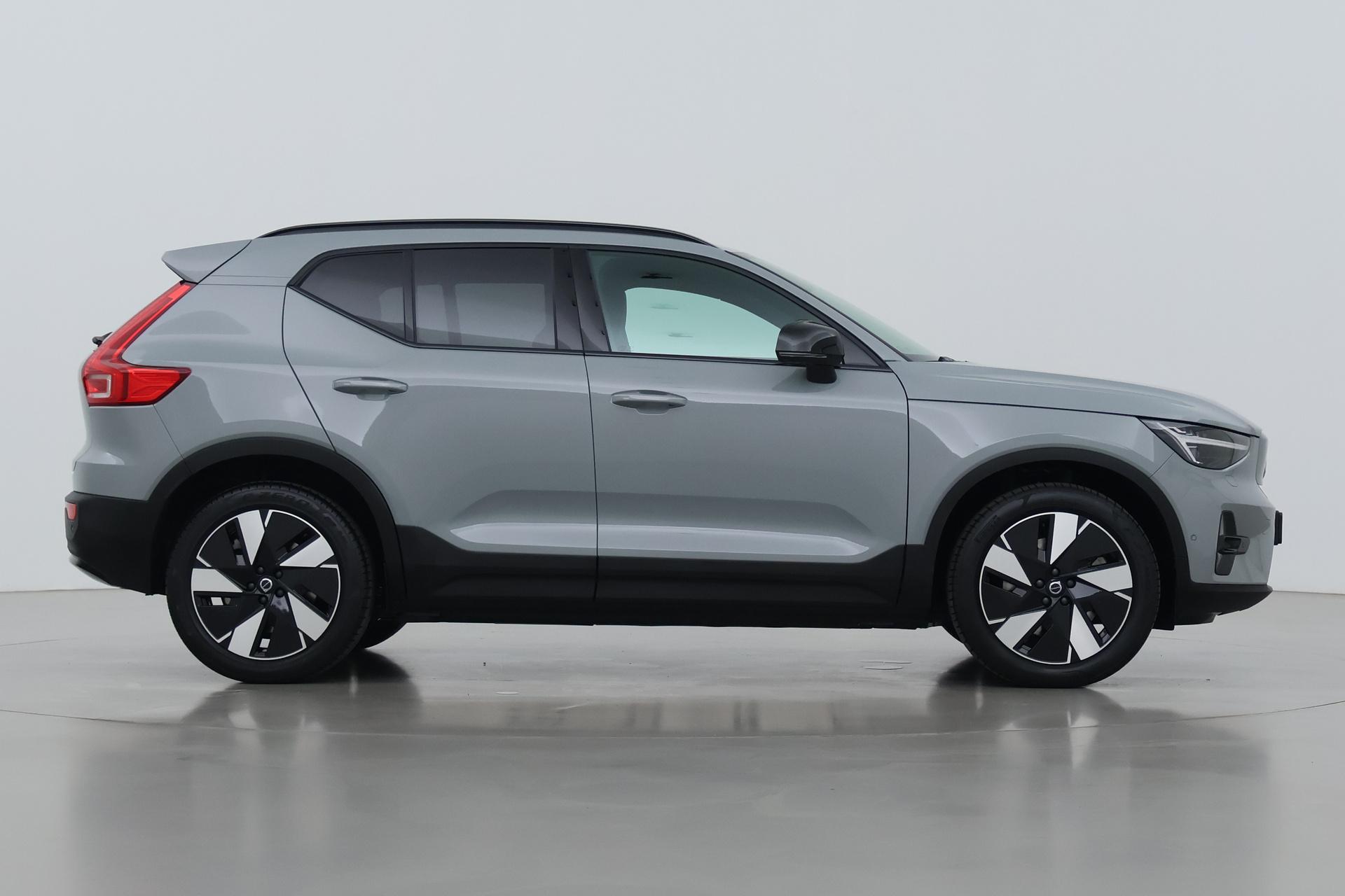 Volvo EX40