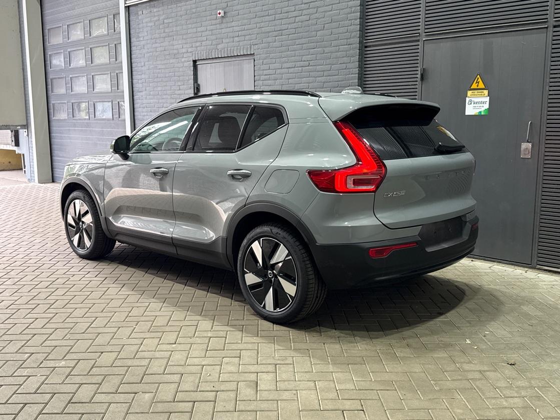 Volvo EX40