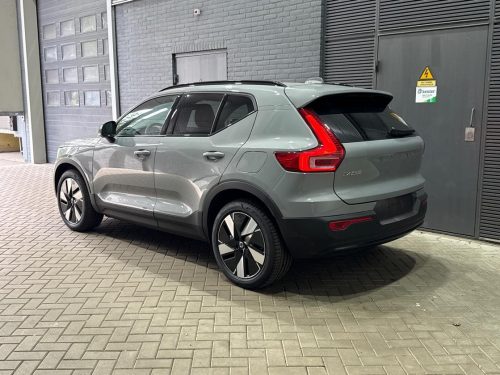 Volvo EX40