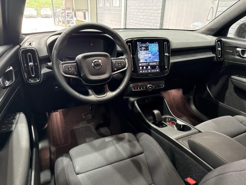 Volvo EX40