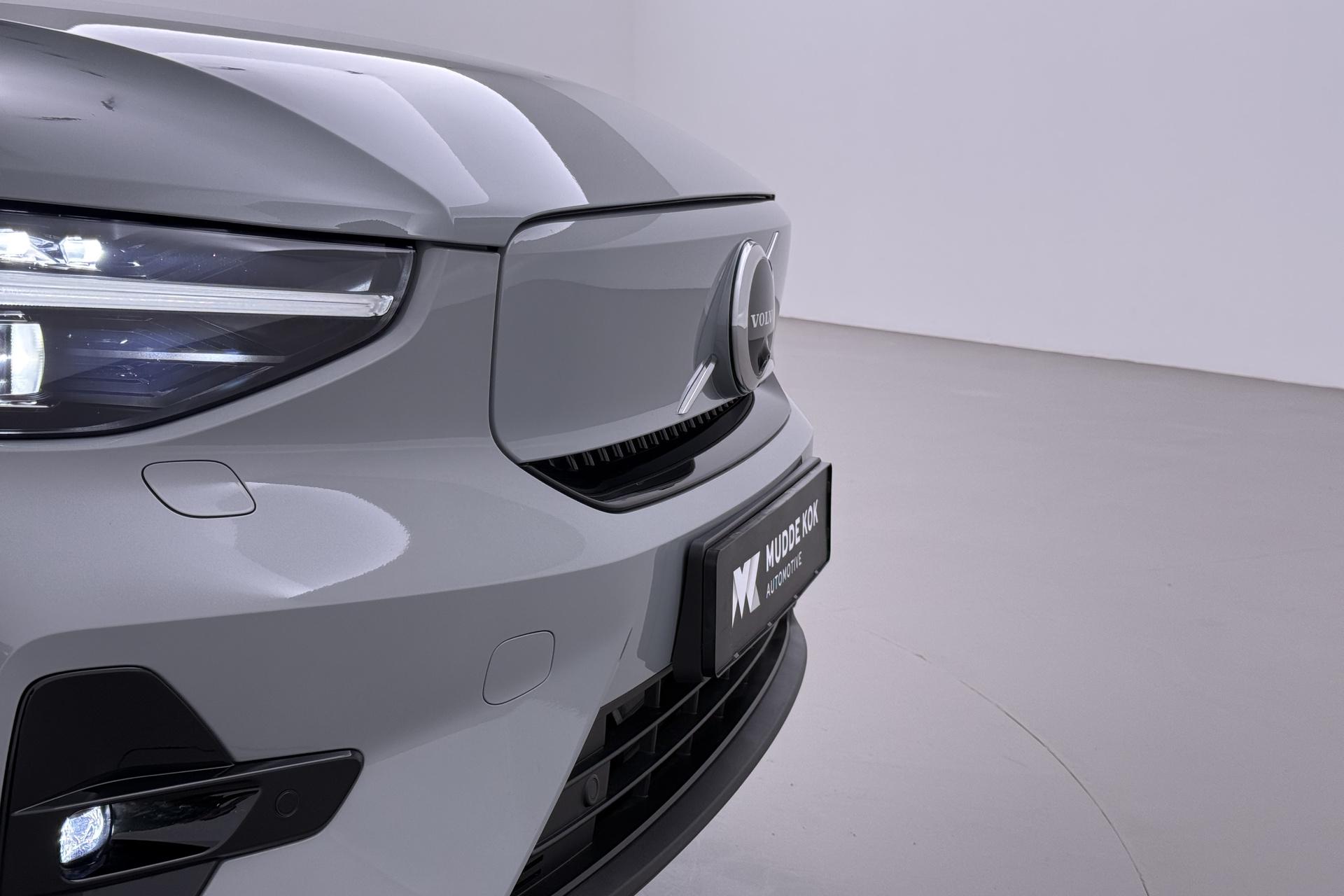 Volvo EX40