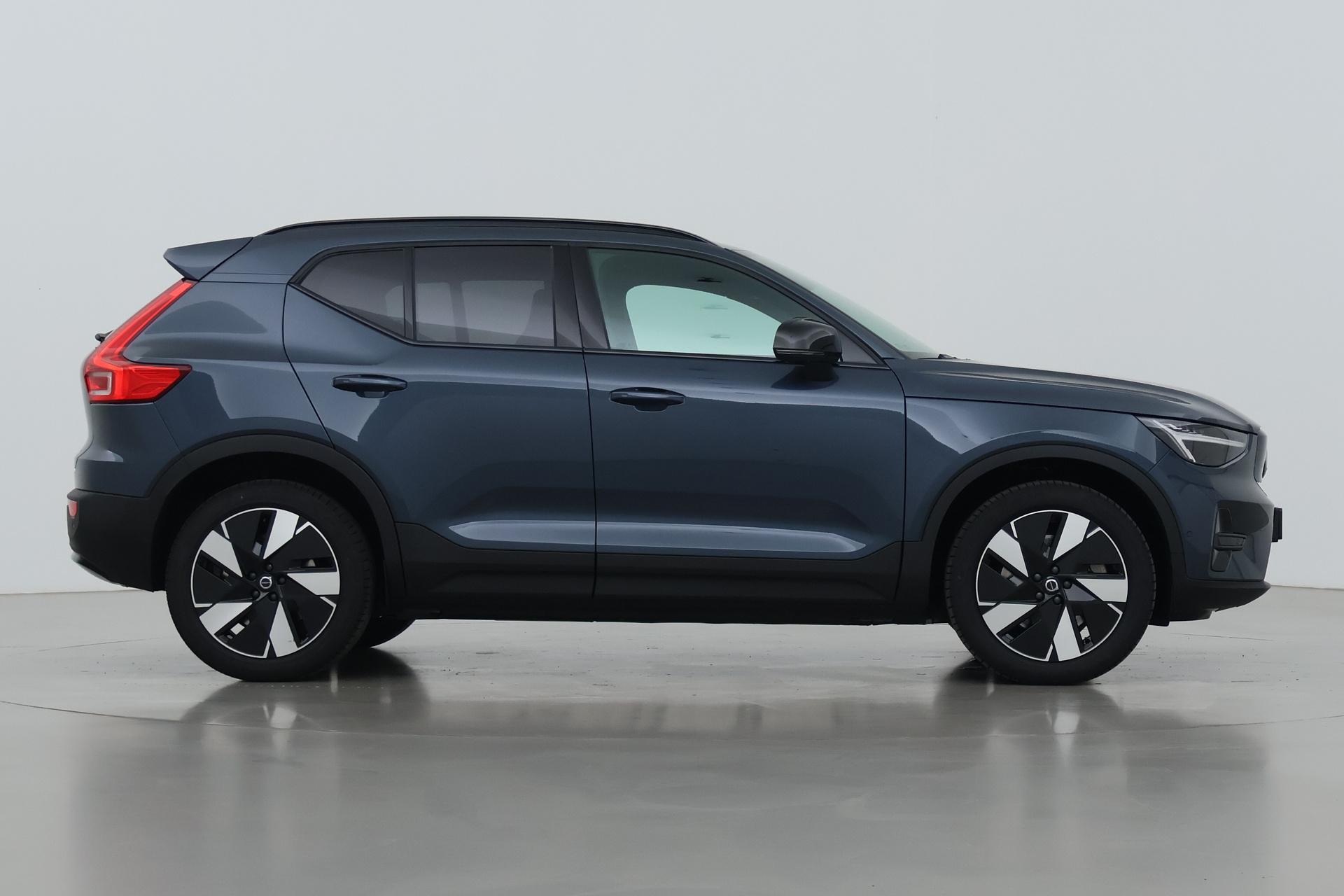 Volvo EX40