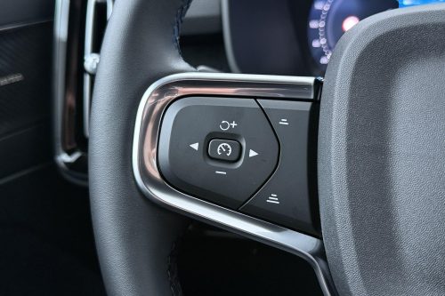 Volvo EX40