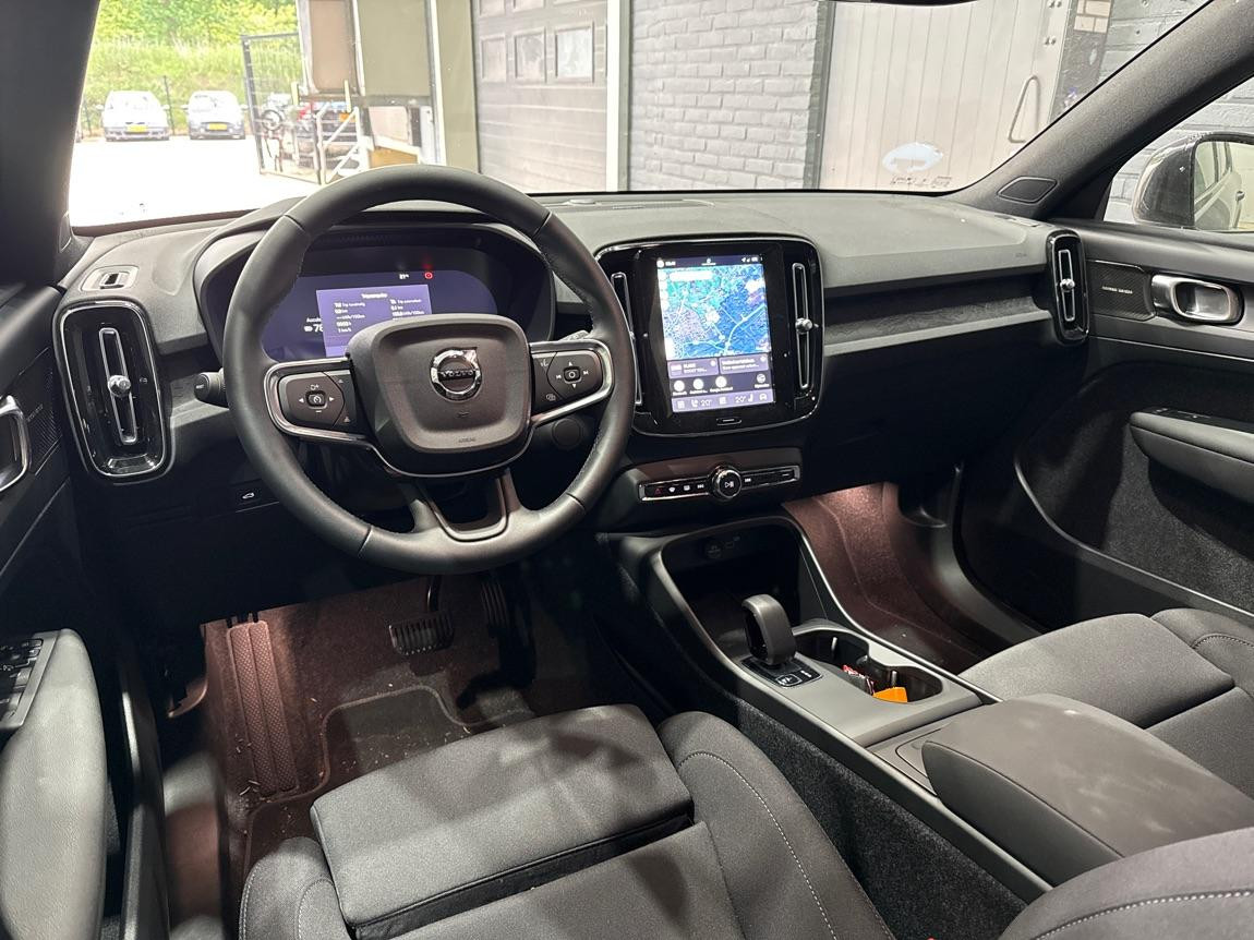 Volvo EX40