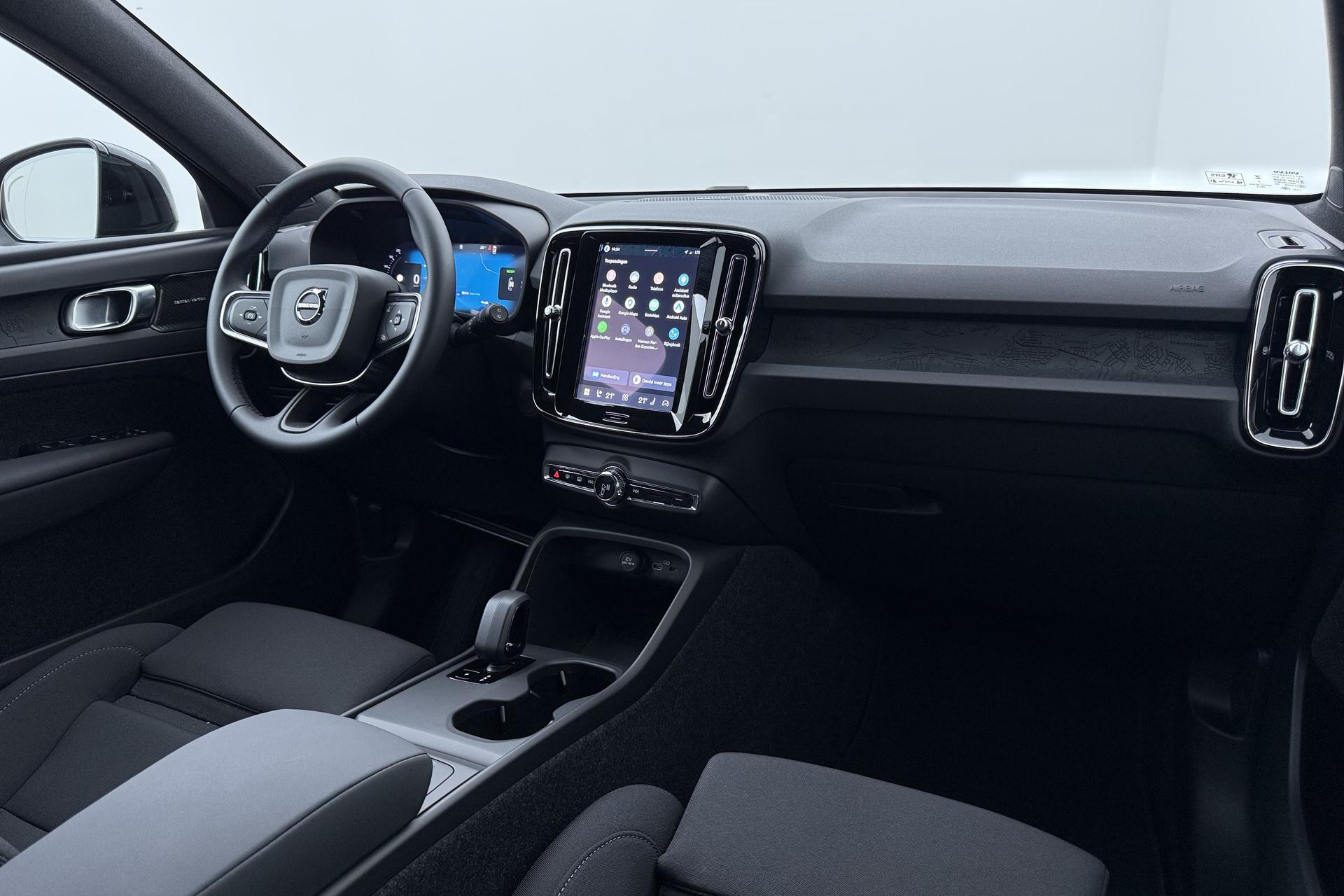 Volvo EX40