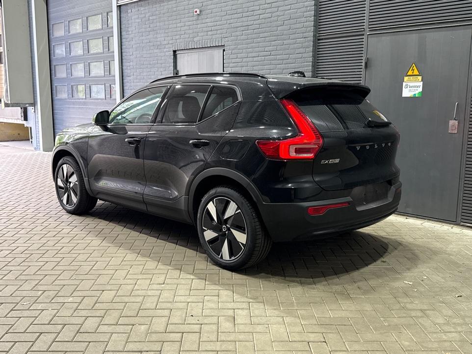 Volvo EX40